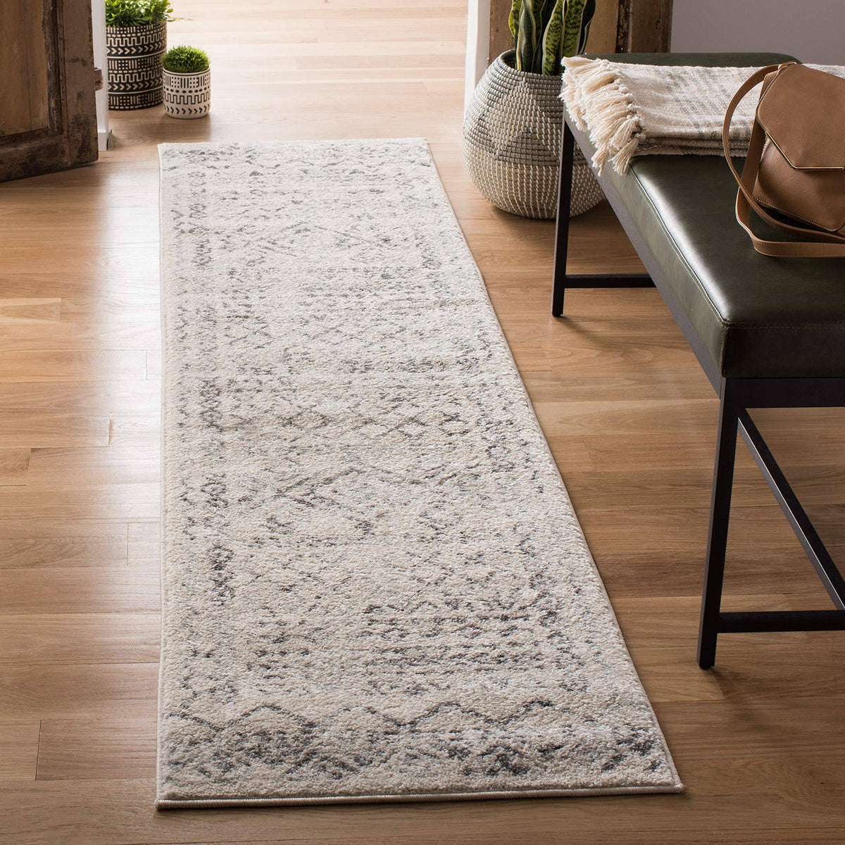 Safavieh Tulum Ivory/Gray 2 ft. x 15 ft. Runner Rug - Black